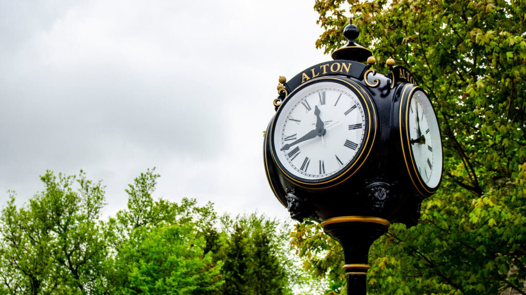 Alton Clock